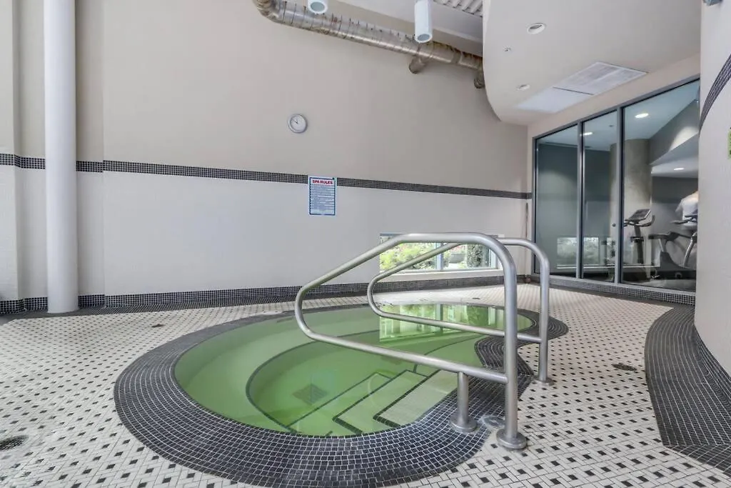 Modern Elegance Apartment Vancouver Kanada