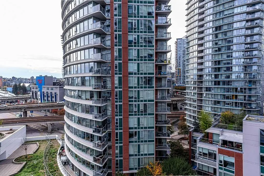 Modern Elegance Apartment Vancouver